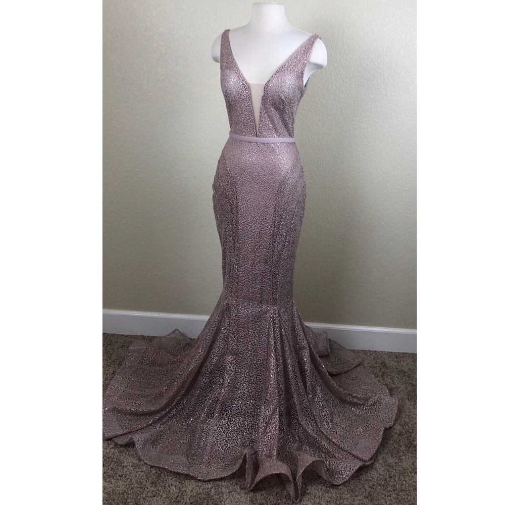 Gown (mauve)🚨❗️on sale❗️🚨